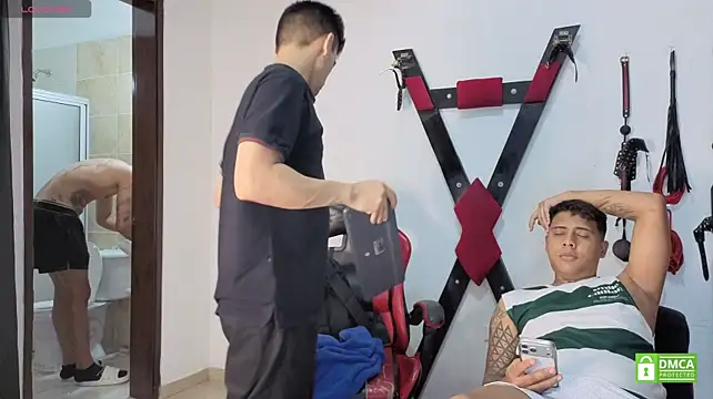 EliteBoysLive Шоу с уебкамера