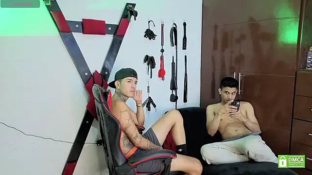 EliteBoysLiven Webbikameraesitys