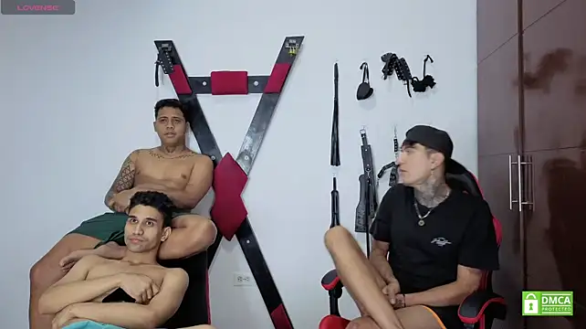 EliteBoysLive Webcam-Show