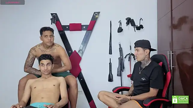 EliteBoysLive Pertunjukan Webcam