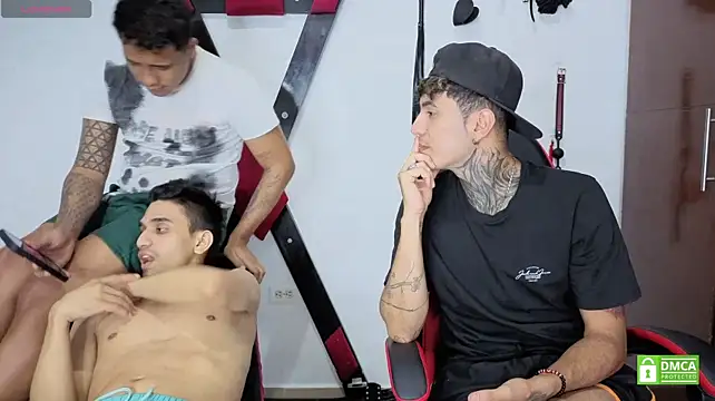 EliteBoysLive 在線直播表演