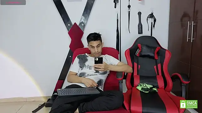 EliteBoysLiven Webbikameraesitys