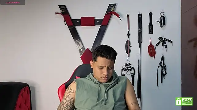 Show modela EliteBoysLive na web-kameri