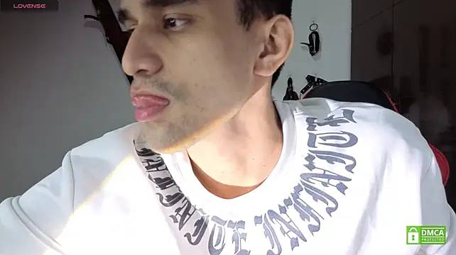 הופעת וובקאם של EliteBoysLive