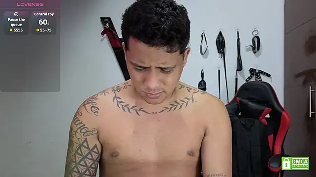 EliteBoysLiven Webbikameraesitys
