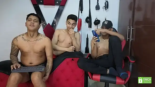 EliteBoysLive Webcam-Show