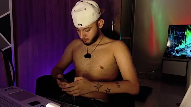 Ryan_Miller111 Webcamshow