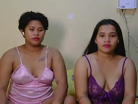 TwinityX Pertunjukan Webcam
