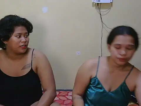 TwinityX live XXX chat