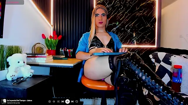 Nikky_00 在線直播表演
