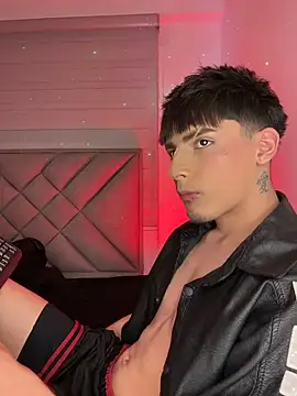 הופעת וובקאם של Mateo_Mitchell