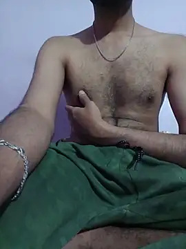 Innocent77 Show in webcam