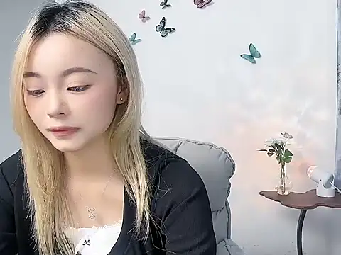 Emma668866 网络视讯表演