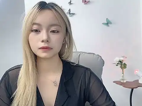 Emma668866 Live XXX-Chat