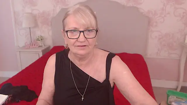 LadyAlana Show in webcam