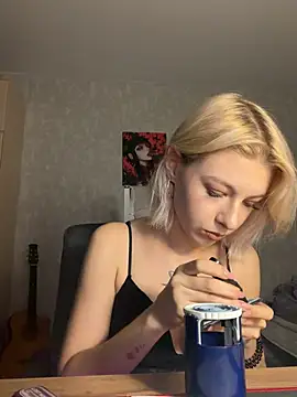 MiriaNova's Webcam Show