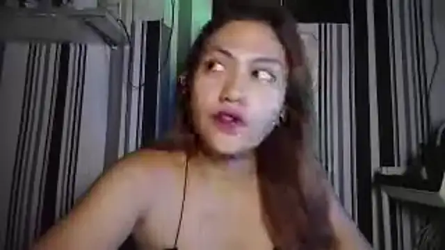 NovaPawluch Pertunjukan Webcam
