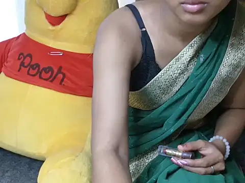 wild_saanvi Show in webcam