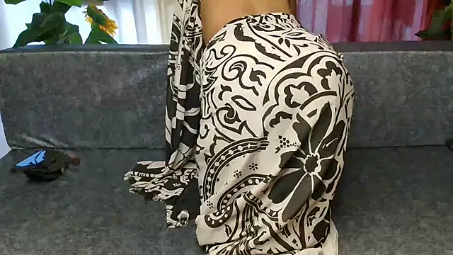 Show de webcam de wild_saanvi