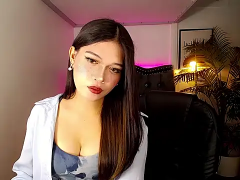 Enchantres_mikay 网络视讯表演