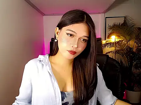 Enchantres_mikay's Webcam Show