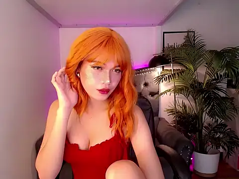 Enchantres_mikay webcam show