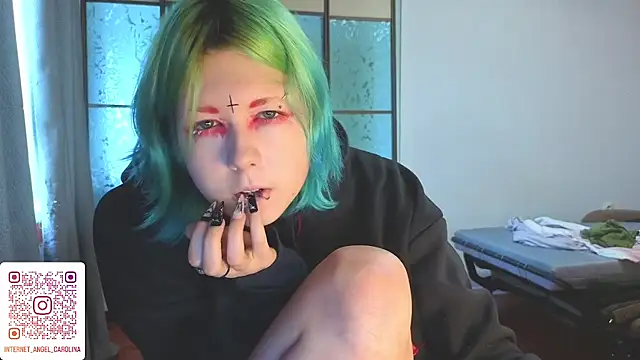 IntertetAngel's Live XXX Chat