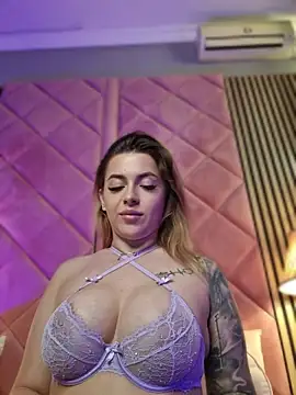 Webkamerová show IveySin