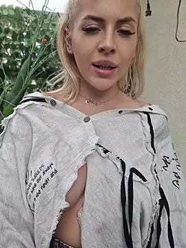 IveySin Adlı Modelin Canlı XXX Sohbeti