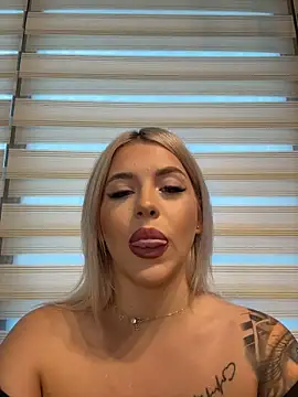 IveySin Chat XXX live