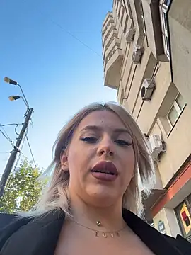 XXX chat uživo modela IveySin
