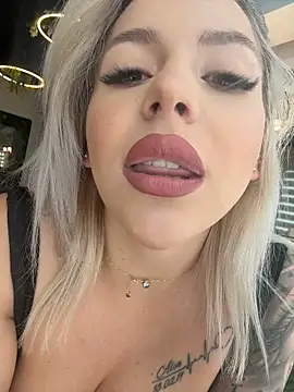 IveySin Chat XXX live
