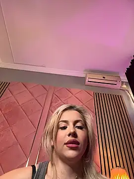 XXX chat uživo modela IveySin