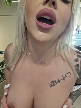 IveySinn Live XXX chat