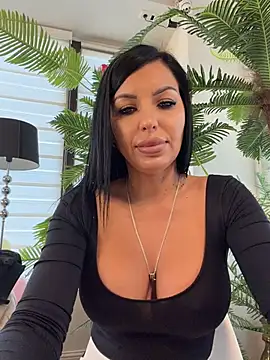 ReynaMorel Chat XXX in diretta