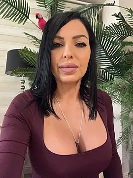 ReynaMorel's Live XXX Chat