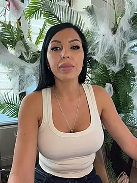 ReynaMorel's Live XXX Chat