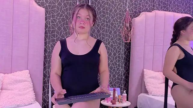 SwettKaty's Live XXX Chat