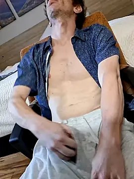 ColtonHungBigz's Webcam Show
