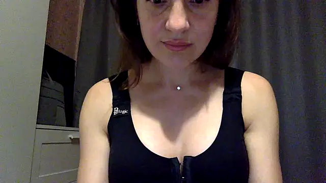 BurnBabyn Live XXX chat