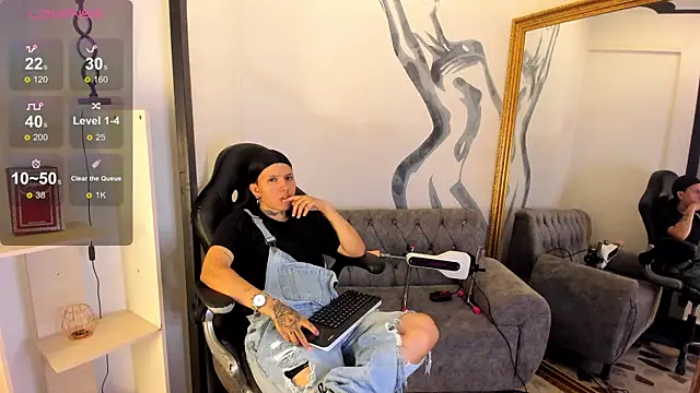 SamBlaze_: διαδικτυακό σόου στην κάμερα