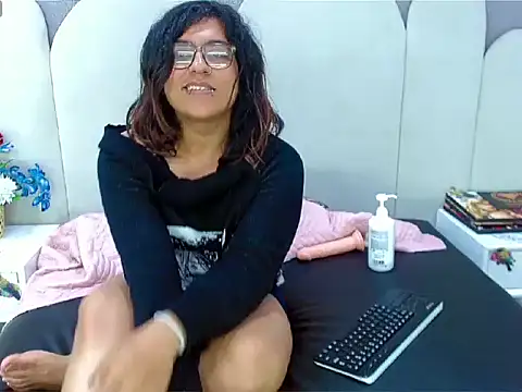 jessie_dark30 Show in webcam