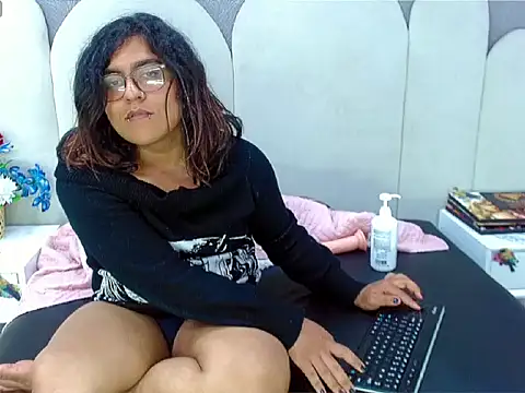 jessie_dark30 Show Webcam