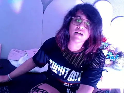 jessie_dark30 Show in webcam
