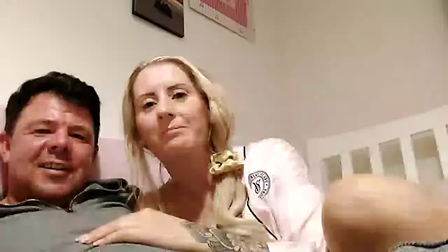Elegant_Erin webkamerás műsora
