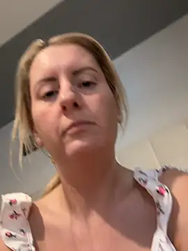Elegant_Erin – webcam-show