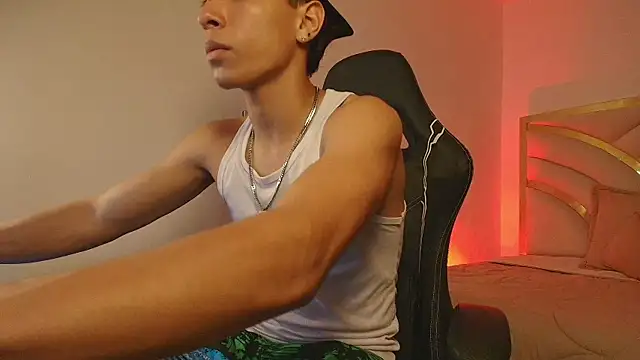 Ryaan_Stone's Webcam Show