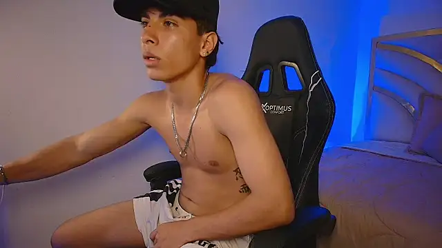 Ryaan_Stone's Webcam Show