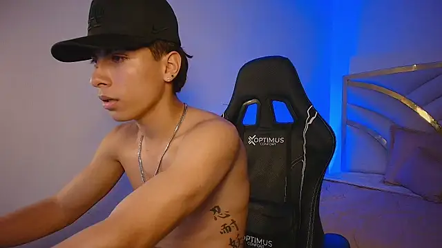 Ryaan_Stone Шоу с уебкамера