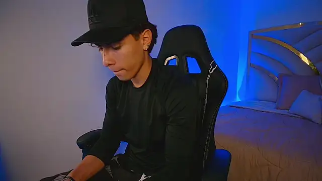 Ryaan_Stone webcam show